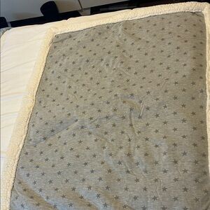 Gray Star Patterned Sherpa Baby Blanket